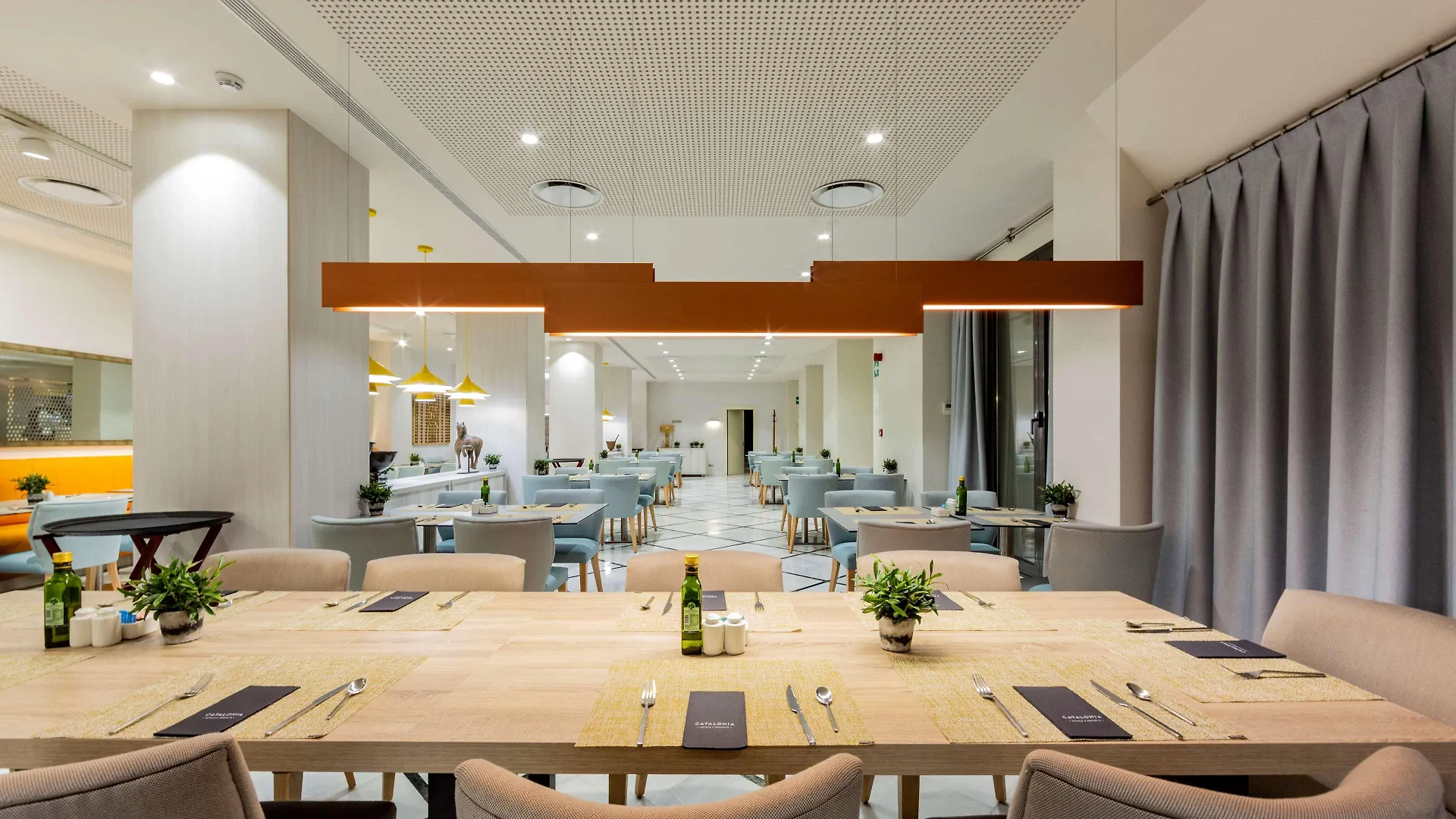 Catalonia Granada Hotell