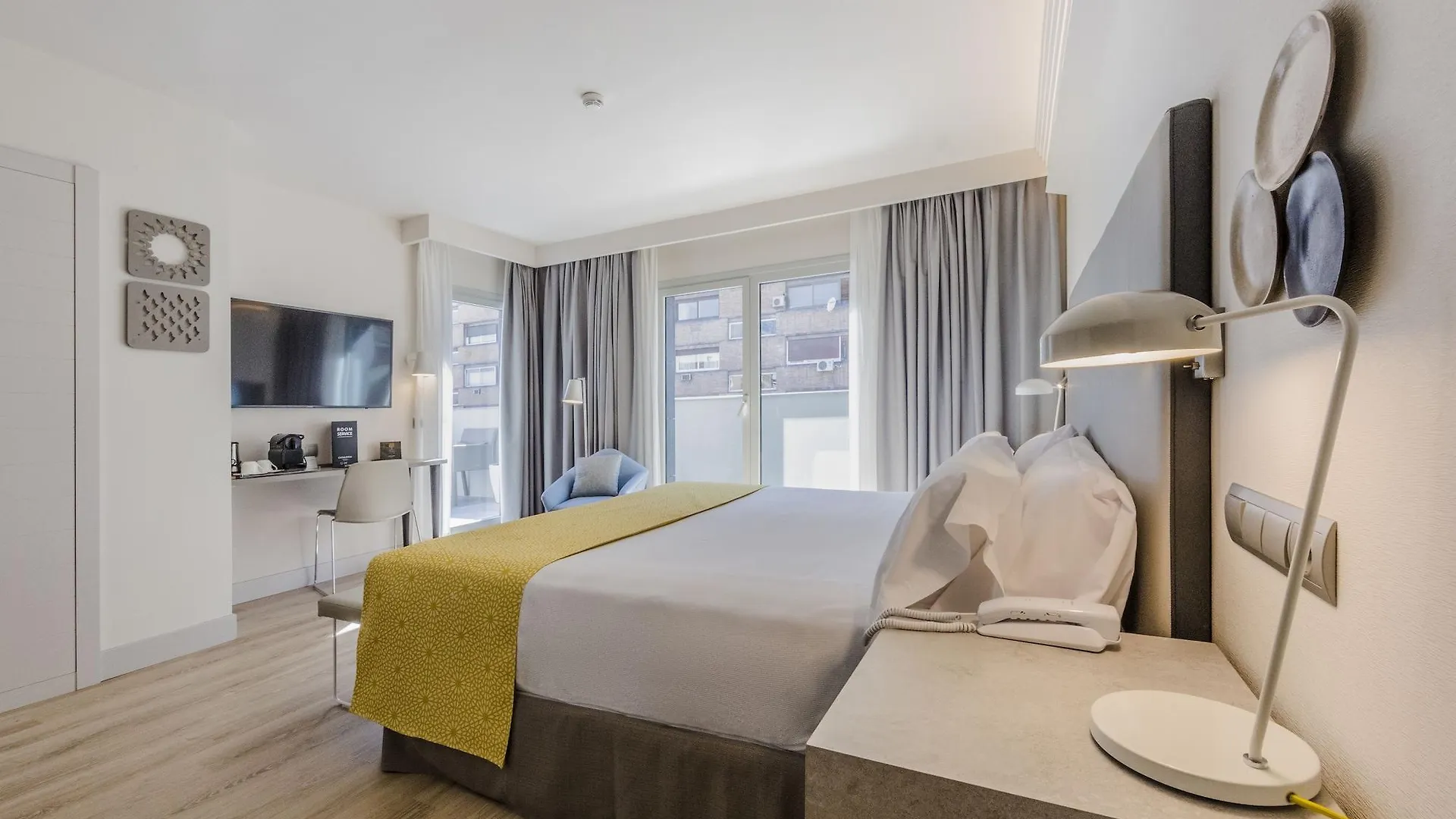 Catalonia Granada Hotell