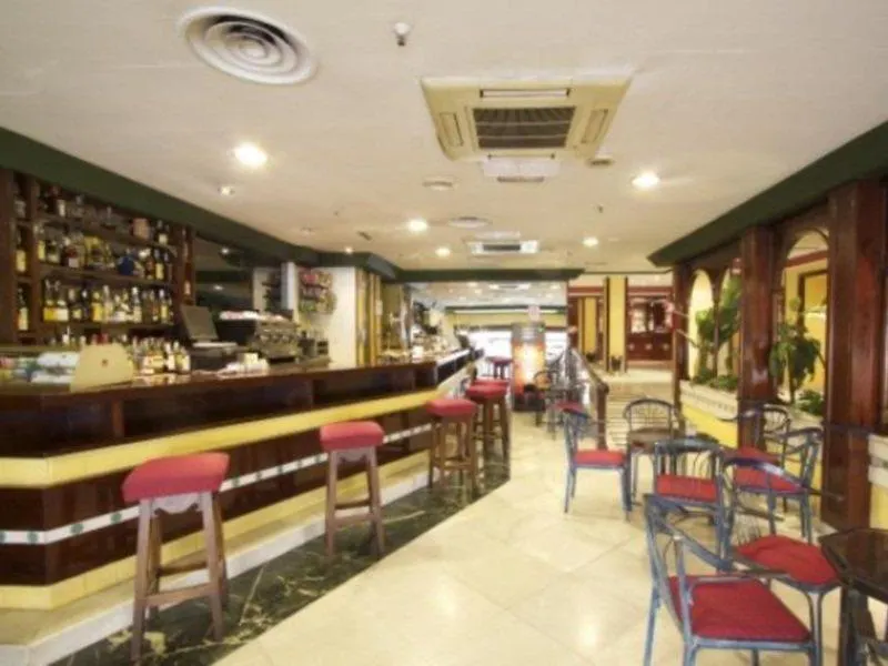 Catalonia Granada Hotell 4*,
