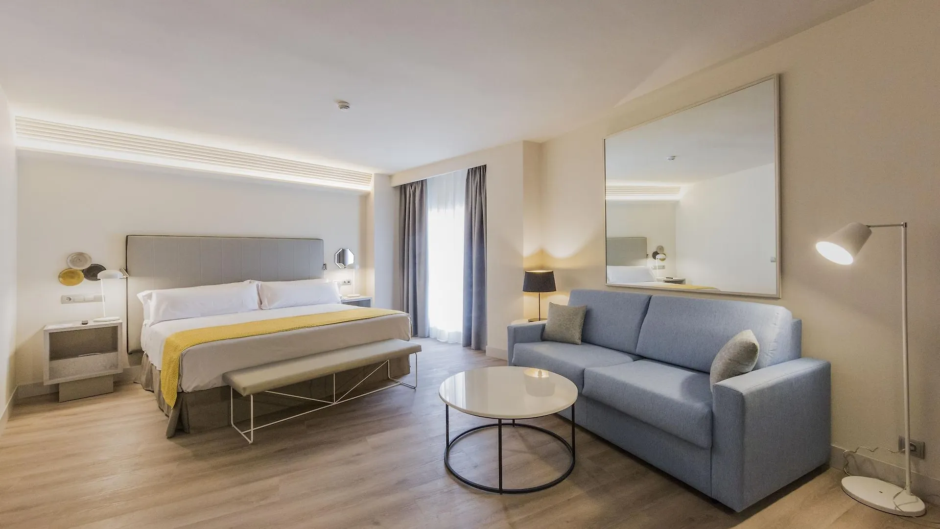 Catalonia Granada Hotel