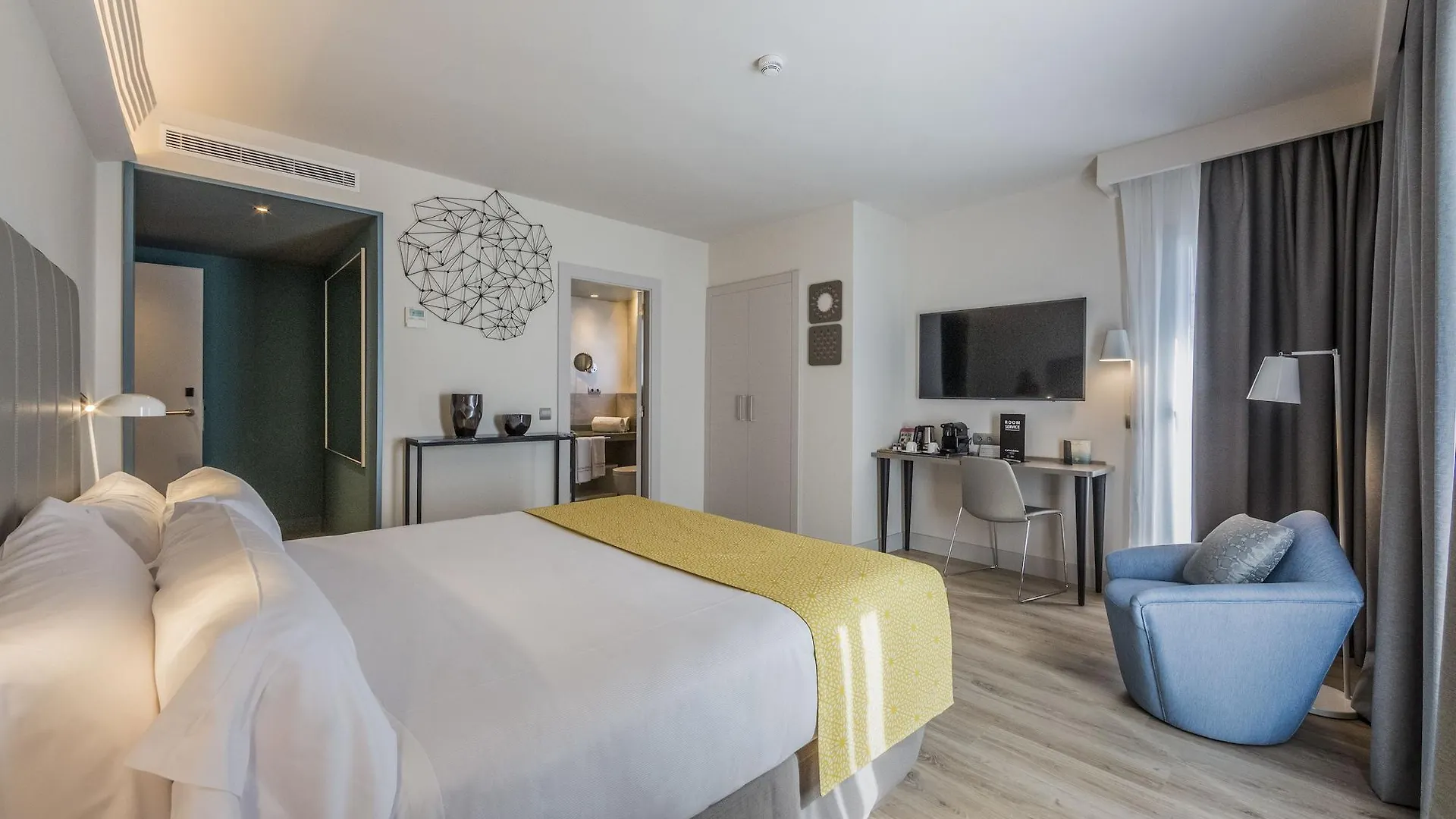 Catalonia Granada Hotel 4*,